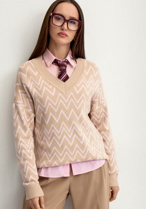 Джемпер c V образным вырезом