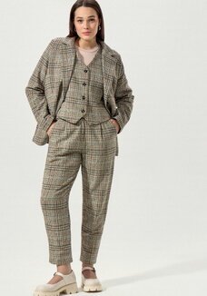 Брюки с боковыми карманами в клетку