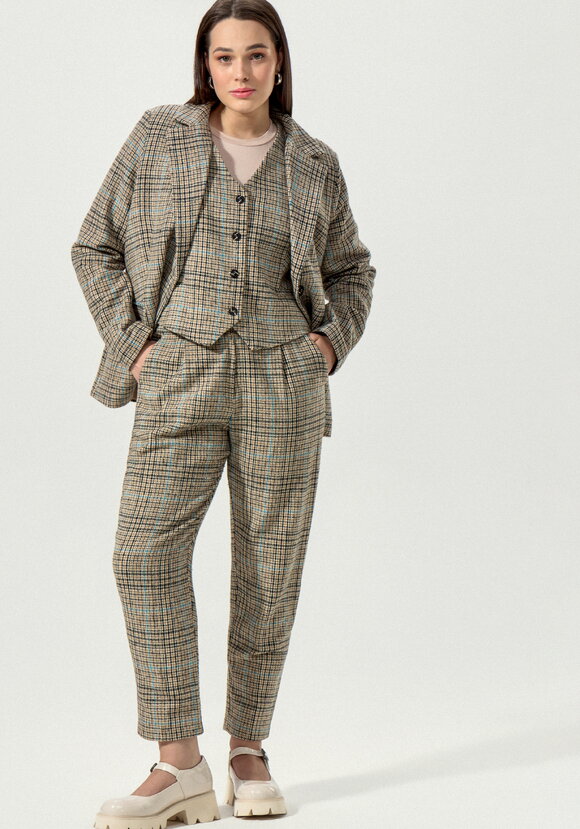 Брюки с боковыми карманами в клетку шир.  580, рис. 5