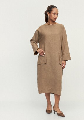 Платье изо льна с объемными карманами