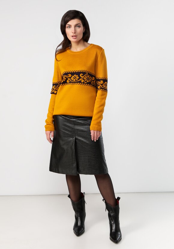 Джемпер женский с рисунком по груди и рукавам шир.  580, рис. 9