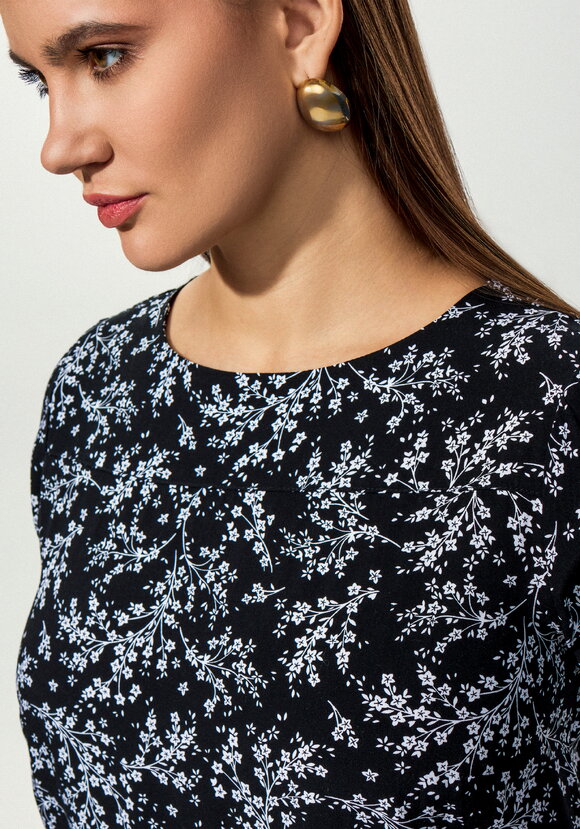 Блуза с пуговицей по спинке шир.  580, рис. 13