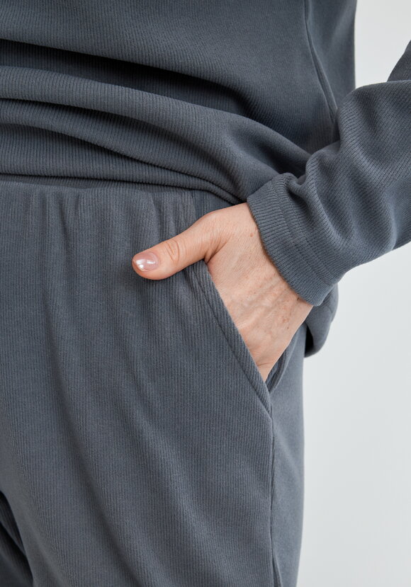 Костюм Ингрид шир.  580, рис. 22