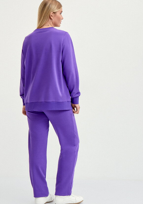 Костюм свитшот с принтом и брюки шир.  580, рис. 32