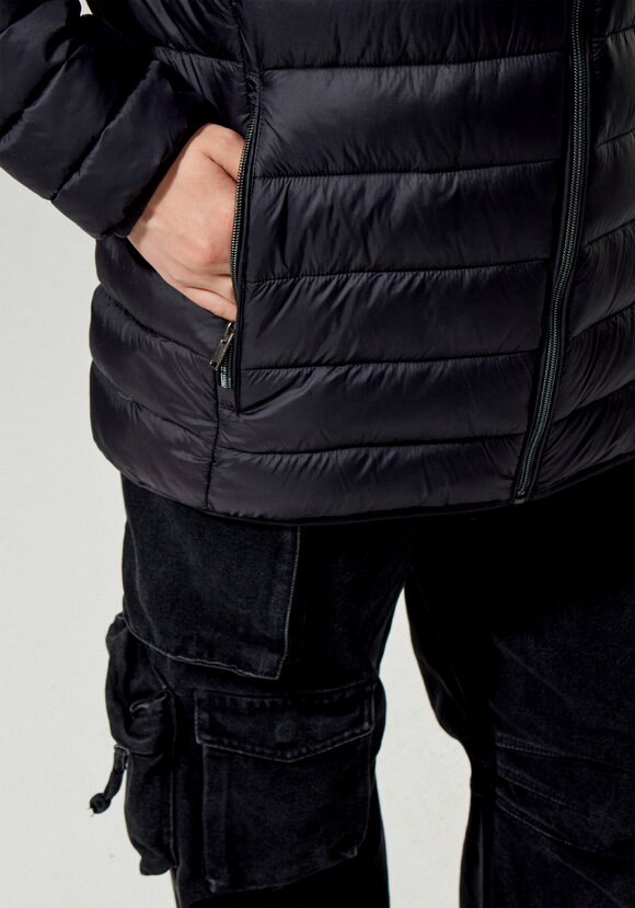 Куртка легкая стеганая с капюшоном шир.  580, рис. 21