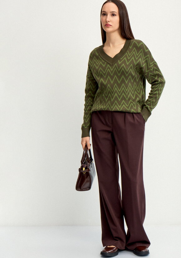 Джемпер c V образным вырезом шир.  580, рис. 13