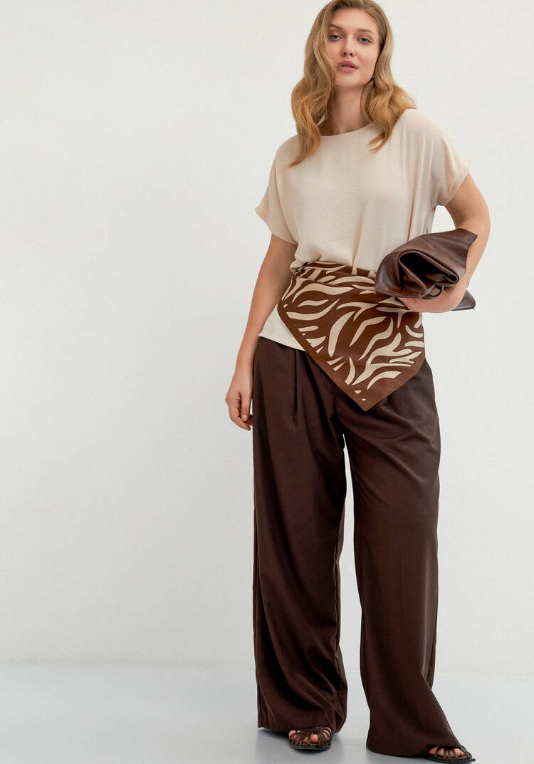 Блуза свободная со спущенным плечом шир.  750, рис. 32