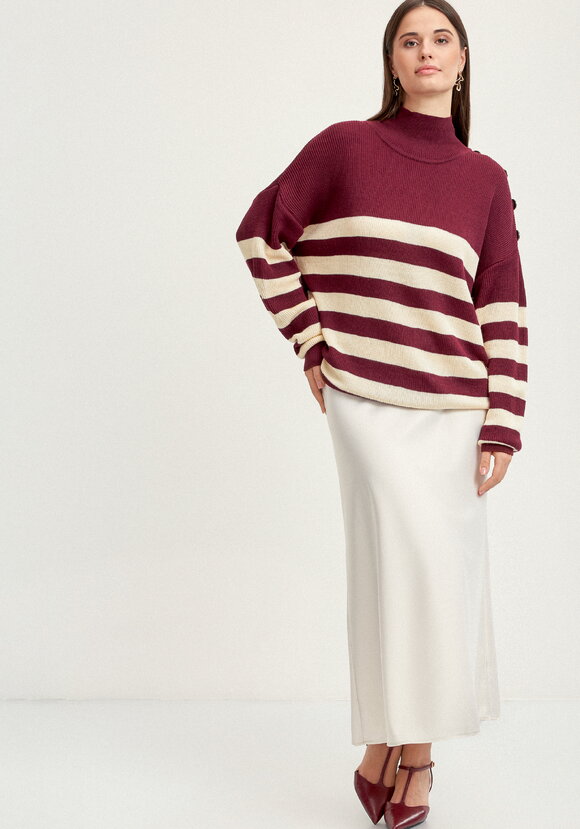 Джемпер с декоративными пуговицами в полоску шир.  580, рис. 8