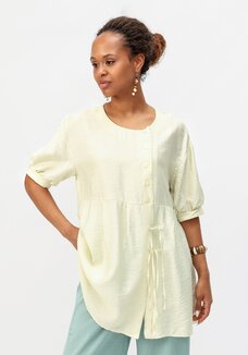 Блуза свободная с декоративными завязками