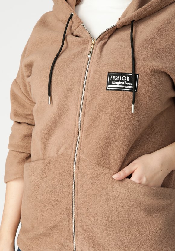 Толстовка на молнии из флиса шир.  580, рис. 24