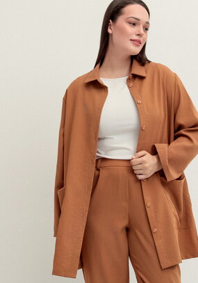 Рубашка на пуговицах свободного кроя