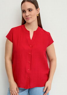 Блуза с разрезом на груди и коротким рукавом