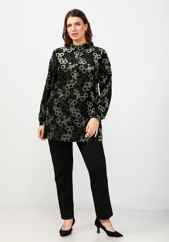 Туника с планкой на пуговицах шир.  580, рис. 13