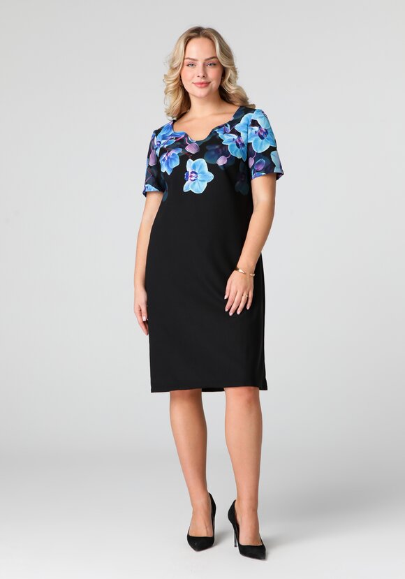 Платье полуприлегающего силуэта с  принтом шир.  580, рис. 22