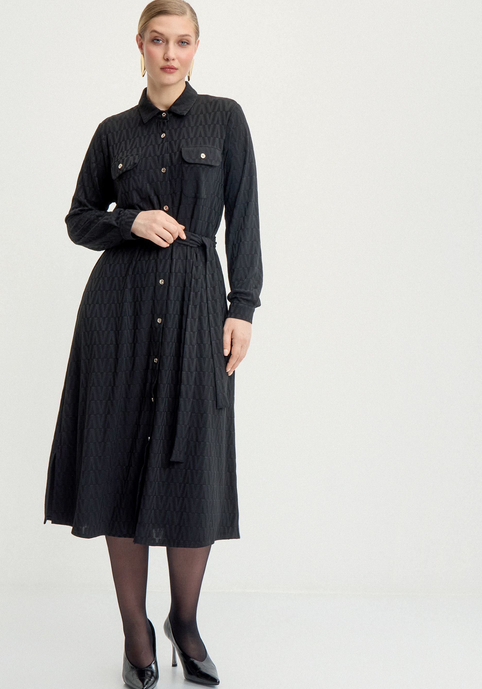 Платье рубашка с принтом 4999₽