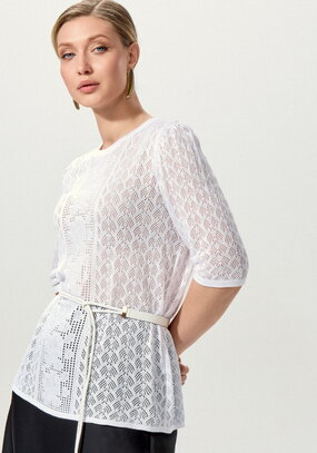 Джемпер с ажурным рисунком и защипами