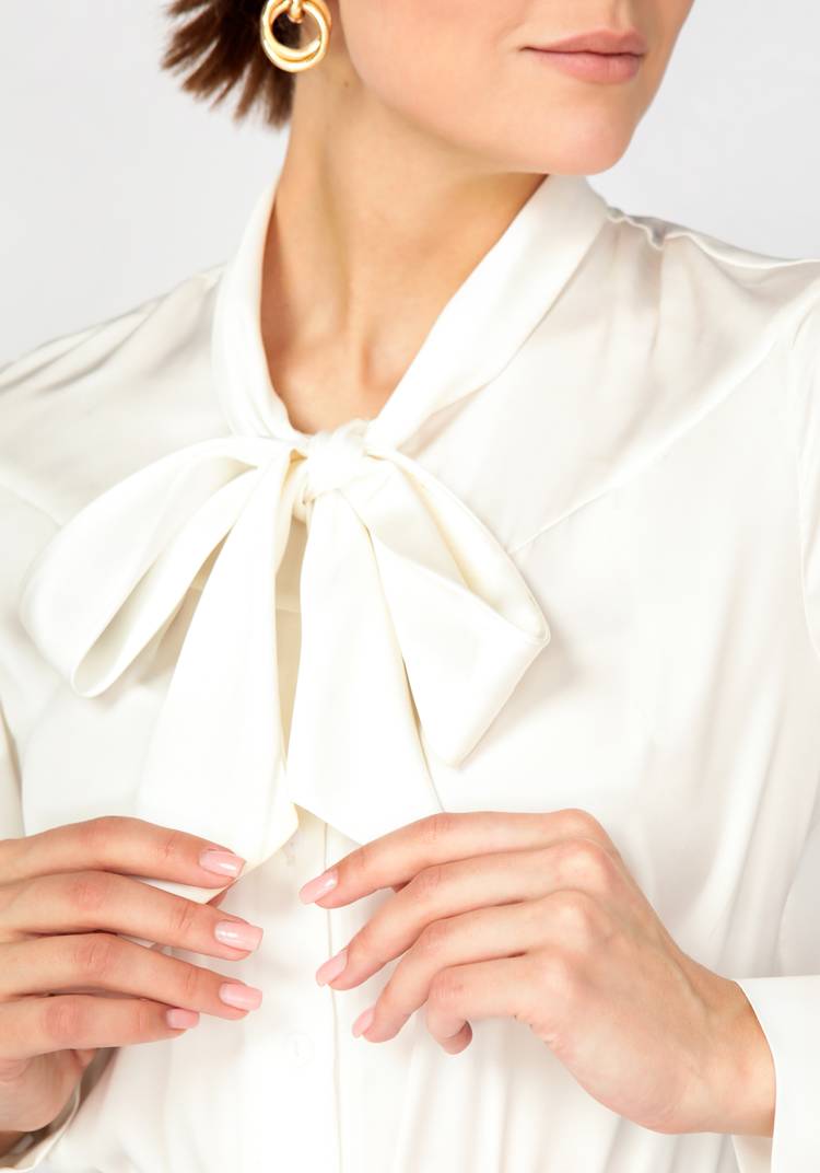 Блуза с декоративным бантом прямого силуэта шир.  750, рис. 11