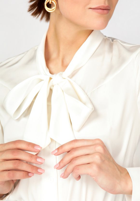 Блуза с декоративным бантом прямого силуэта шир.  580, рис. 11