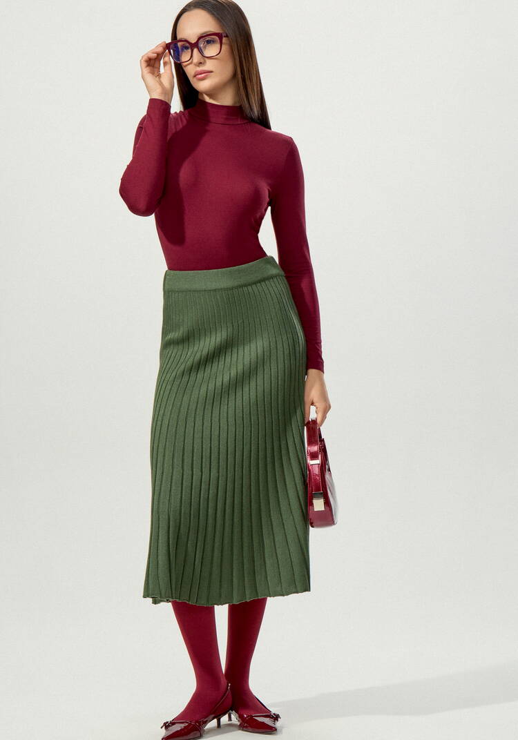 Юбка-плиссе на резинке ниже колена шир.  750, рис. 28