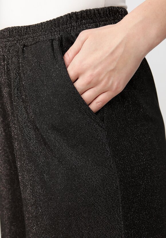 Брюки свободного кроя с метанитью шир.  580, рис. 16