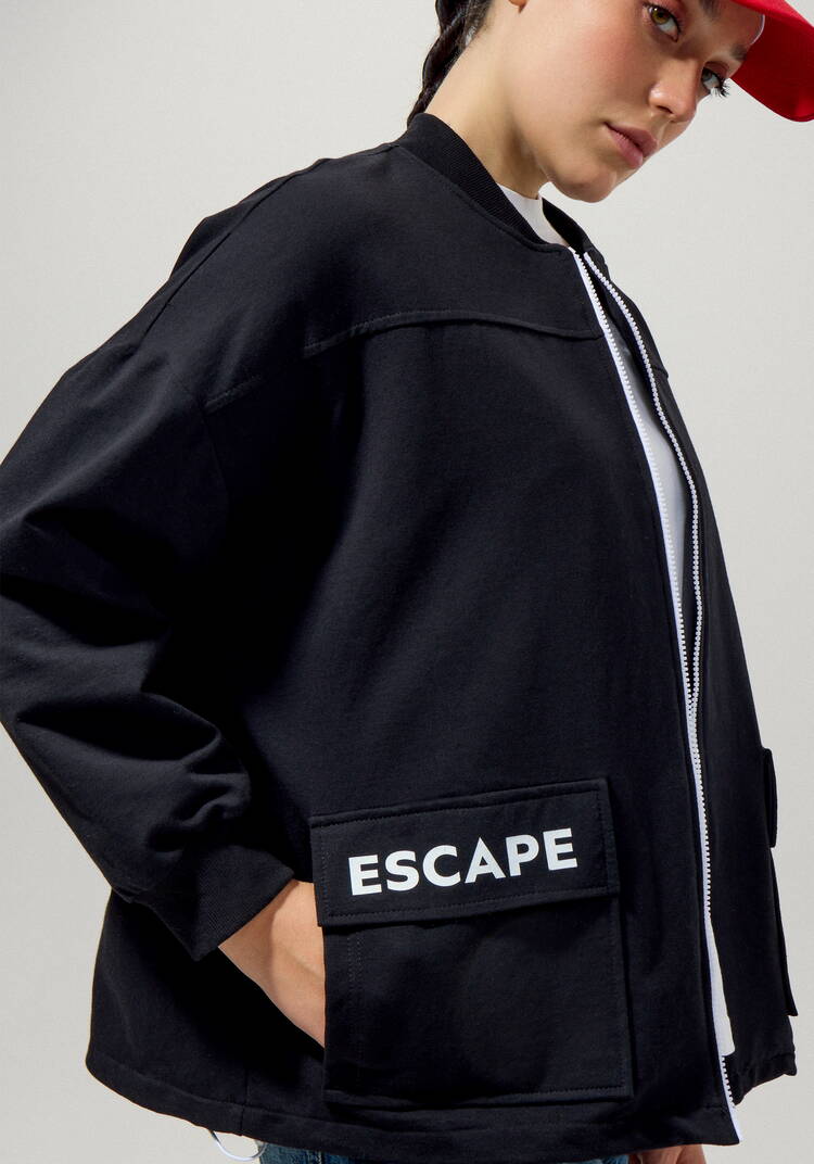 Бомбер с накладными карманами шир.  750, рис. 5