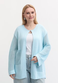 Кардиган оригинальной вязки прямого кроя