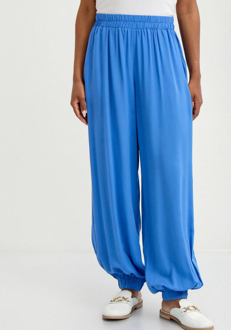 Брюки широкие с карманами на резинке по низу шир.  750, рис. 20