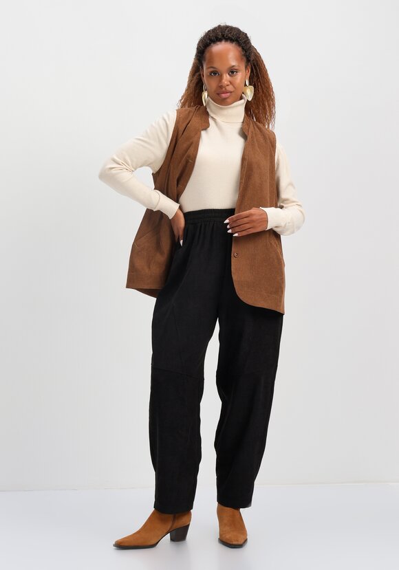 Брюки вельветовые с декоративной отстрочкой шир.  580, рис. 2