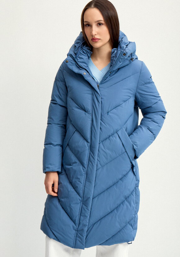 Пуховик стеганый свободного кроя с капюшоном шир.  580, рис. 20