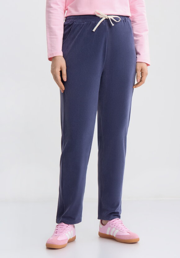 Брюки велюровые прямые на резинке по поясу шир.  580, рис. 40