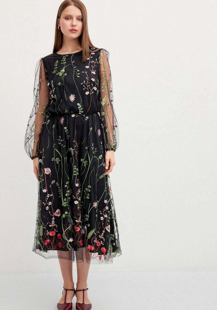 Платье с вышивкой по сетке шир.  750, рис. 4