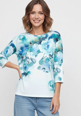 Джемпер с нежным цветочным принтом