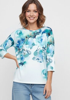 Джемпер с нежным цветочным принтом