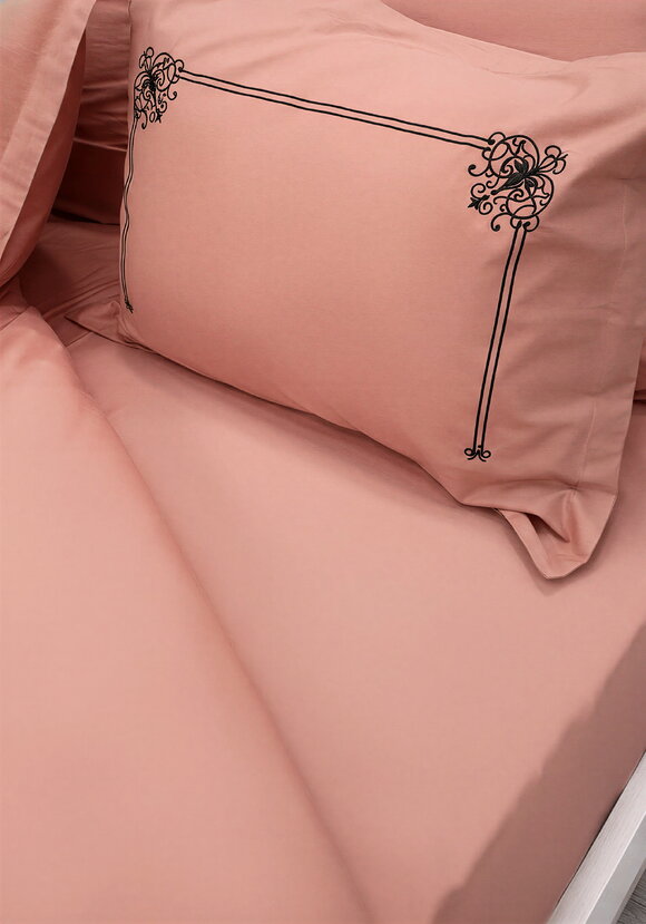 КПБ сатин с вышивкой, евро шир.  580, рис. 16