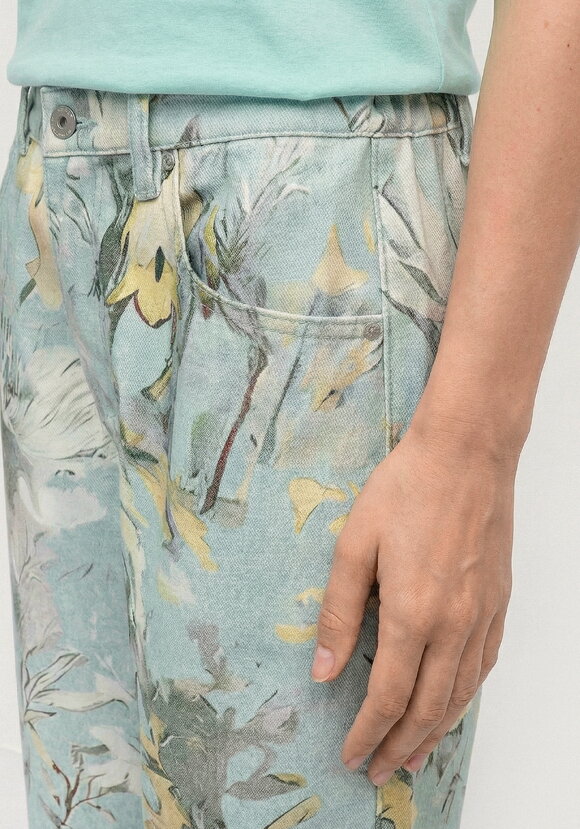 Джинсы прямого кроя с цветочными мотивами шир.  580, рис. 6