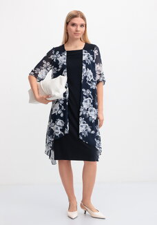 Платье с шифоновой накидкой с узором