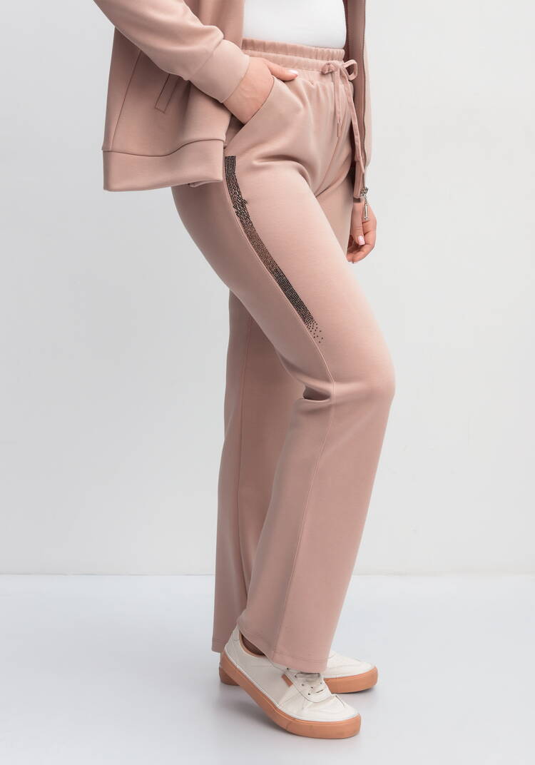 Костюм со стразами (бомбер и брюки) шир.  750, рис. 12