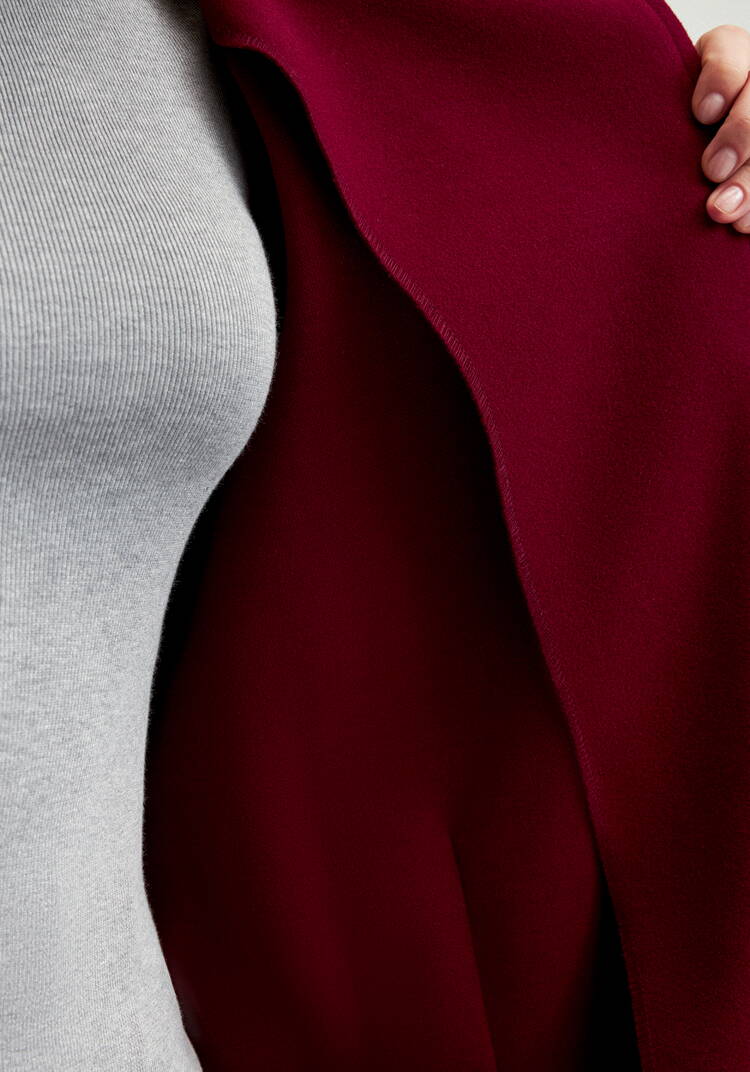 Пальто удлиненное на запах с разрезами шир.  750, рис. 39