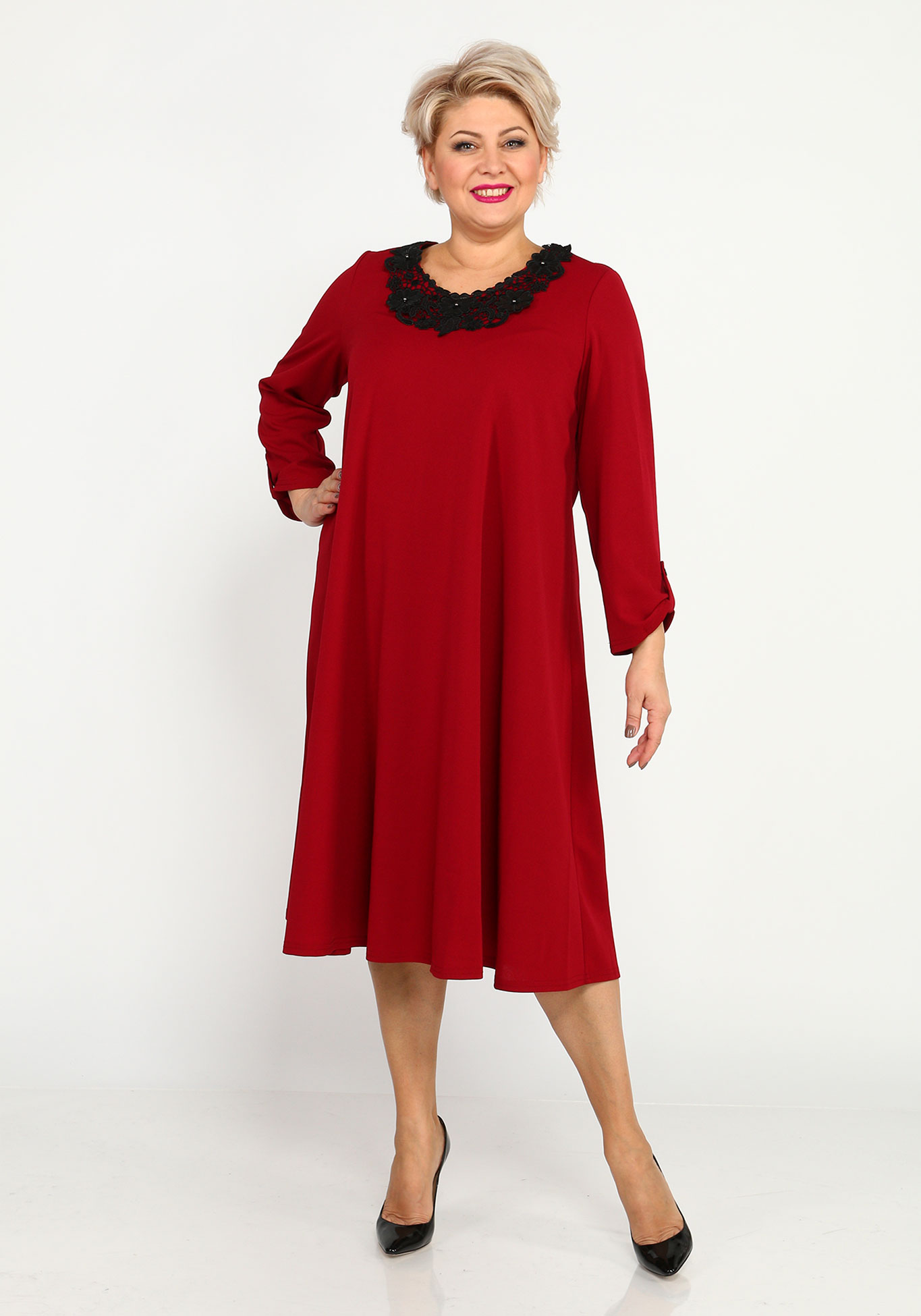 Платье свободное с аппликацией Bianka Modeno, размер 48, цвет красный - фото 1