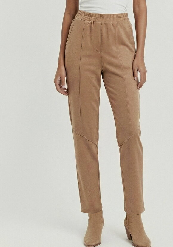 Брюки с фигурными рельефами шир.  580, рис. 13