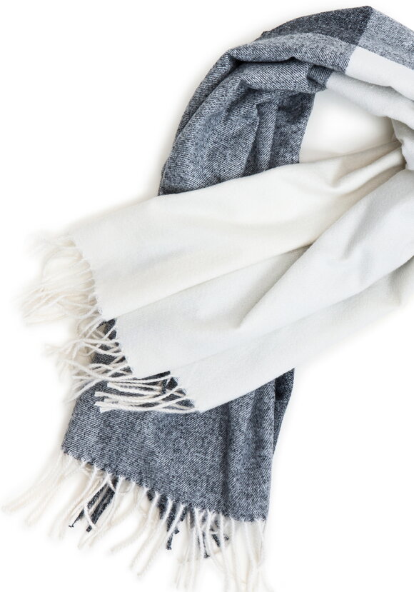 Платок Сильвия шир.  580, рис. 12