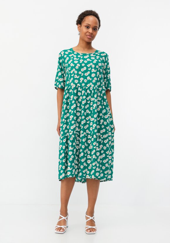 Платье с отрезной талией и коротким рукавом шир.  580, рис. 34