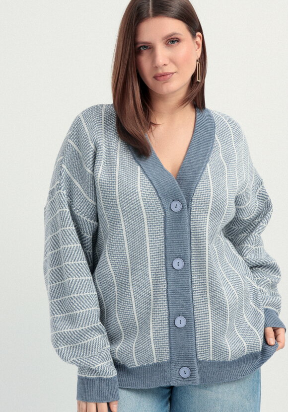 Кардиган монохромный с вертикальной полосой шир.  580, рис. 9