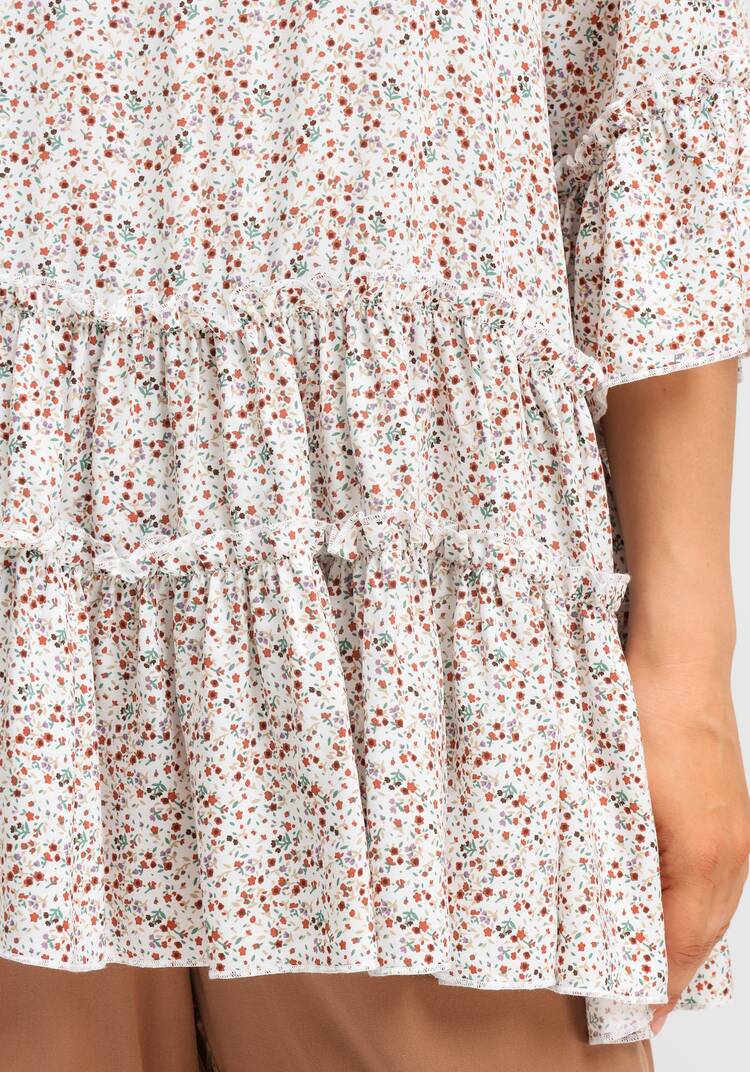 Блуза с воланом по низу и на рукавах шир.  750, рис. 23