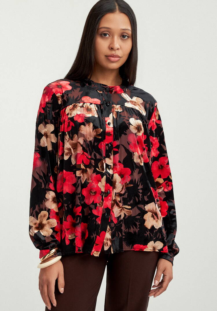 Блуза из пан-бархата с цветочным принтом шир.  750, рис. 1