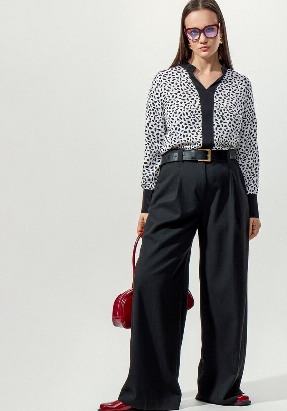 Рубашка с контрастными вставками шир.  580, рис. 2