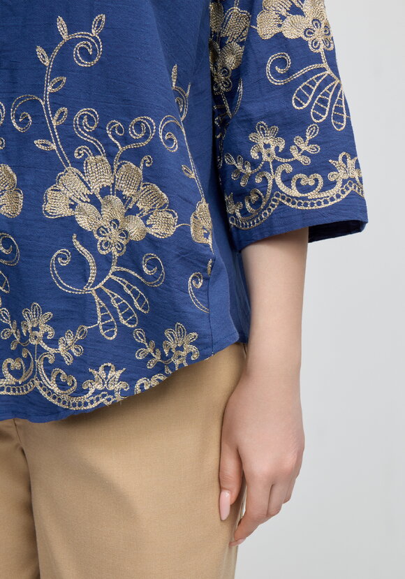 Блуза Цветочная симфония шир.  580, рис. 5