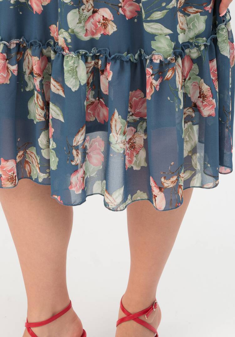 Платье с воланом по горловине шир.  750, рис. 14