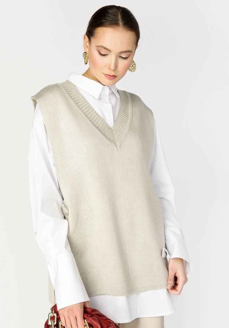 Жилет женский с боковыми хлястиками шир.  750, рис. 7