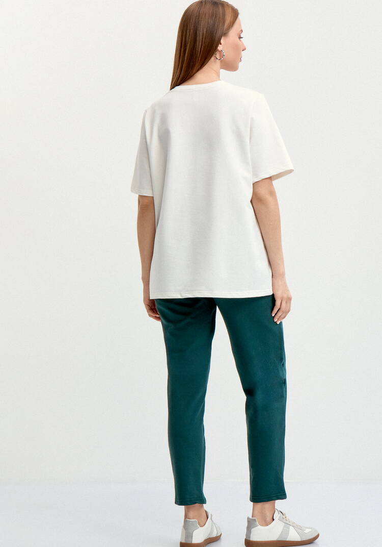 Костюм с флористическим принтом на футболке шир.  750, рис. 28